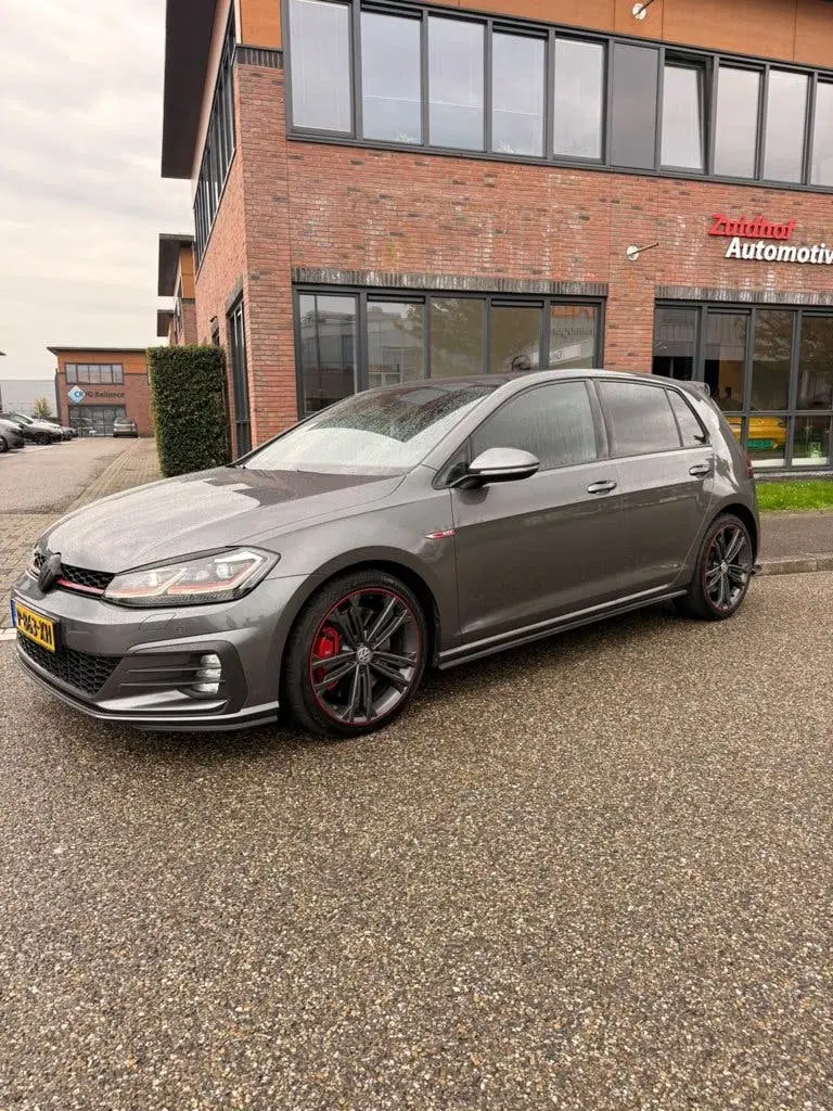 Volkswagen Golf 2.0 TSI GTI Performance uit 2020, foto 4