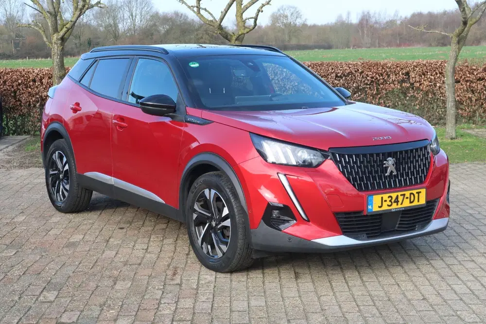 Peugeot 2008 1.2 PureTech GT-Line RIJKLAAR Pano uit 2020, foto 3
