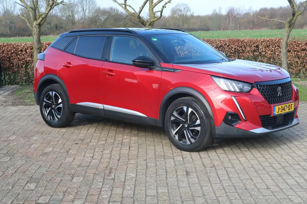 Peugeot 2008 1.2 PureTech GT-Line RIJKLAAR Pano uit 2020, foto 4