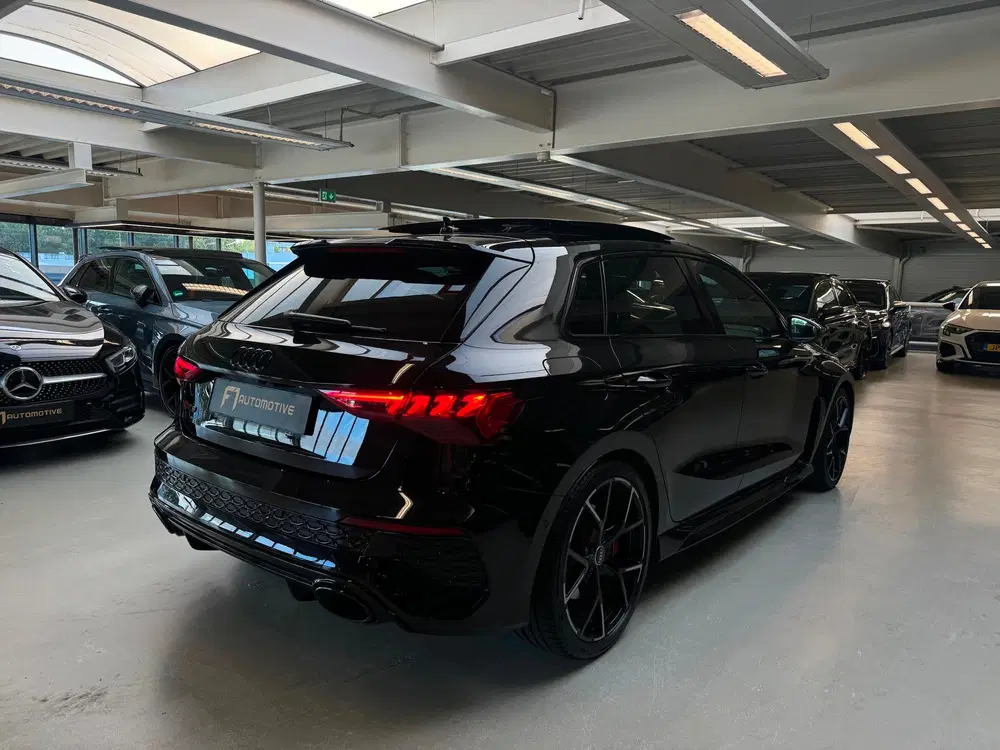 Audi RS3 2.5 TFSI quattro Pano uit 2022, foto 2