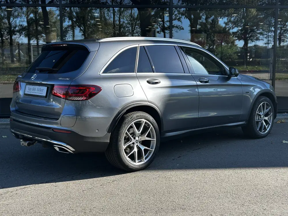 Mercedes-Benz GLC 300e AMG 4Matic uit 2021, foto 2