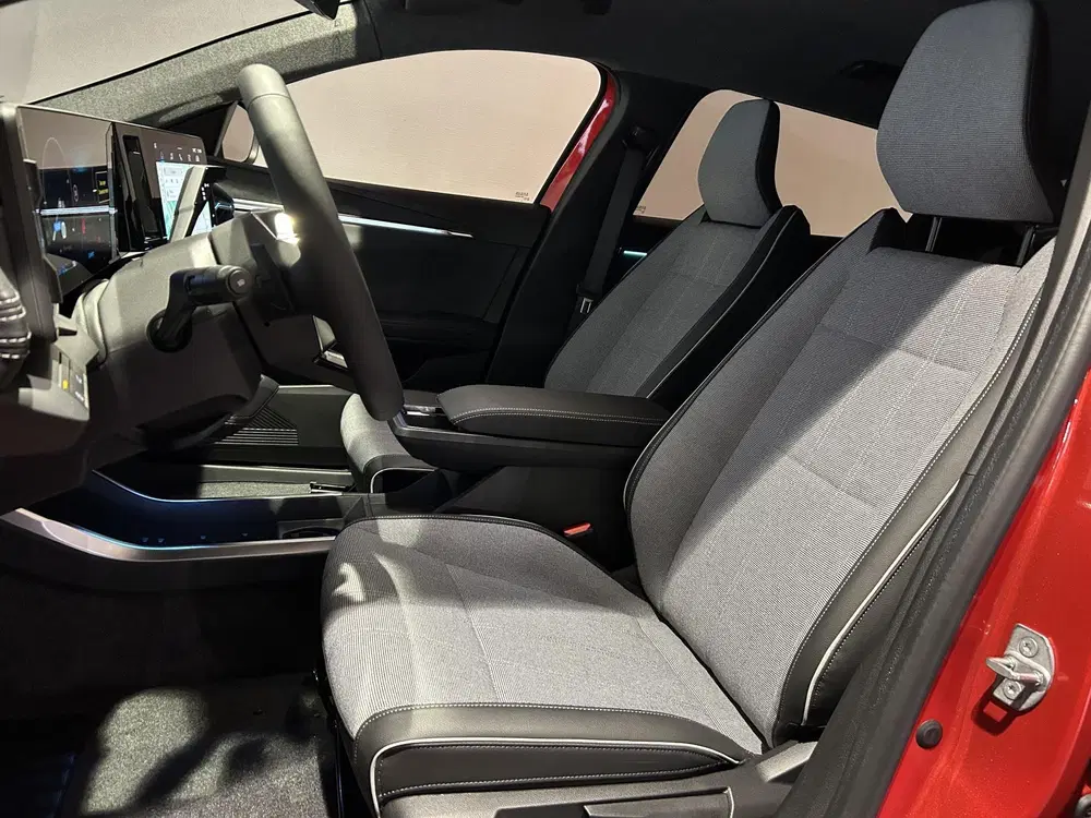 Mitsubishi Eclipse Cross Intense 87 kWh uit 2026, foto 6