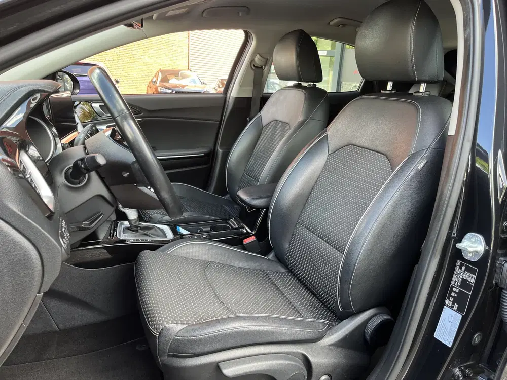 Kia XCeed 1.6 GDi PHEV DynamicPlusLine uit 2021, foto 10