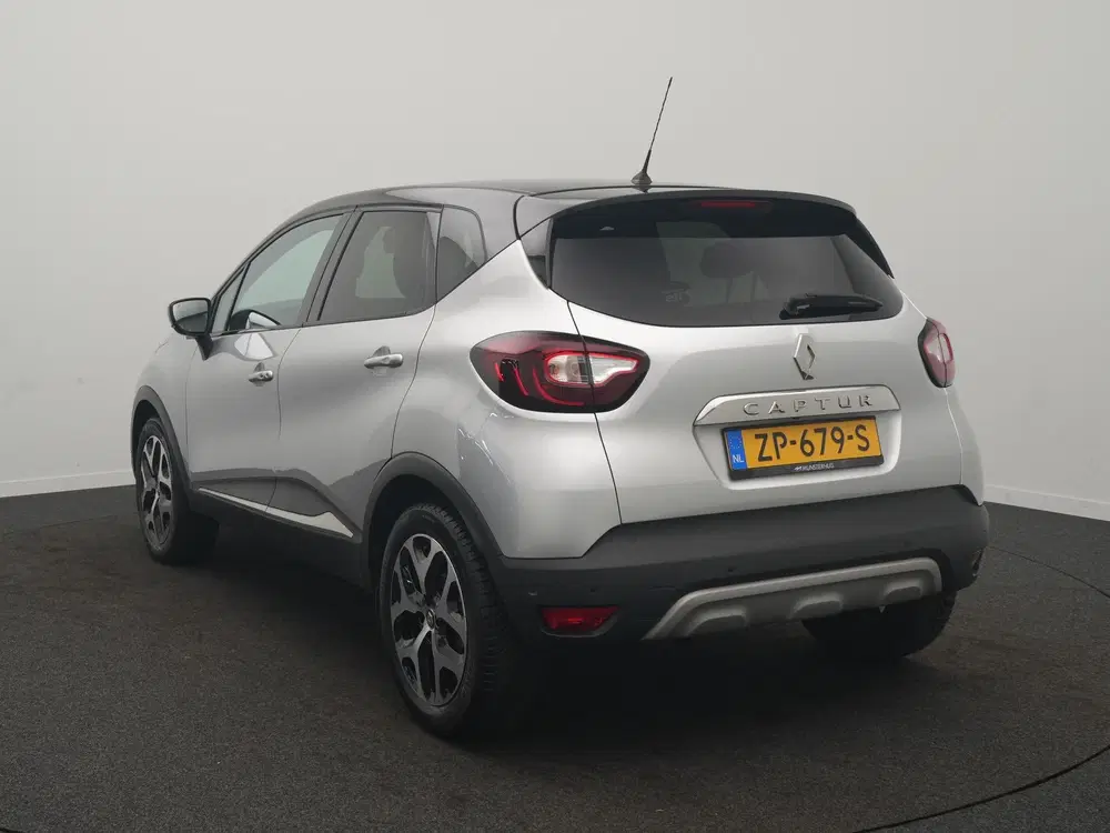 Renault Captur TCe 90 Intens uit 2019, foto 3