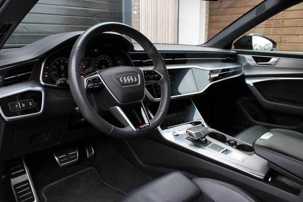 Audi A6 55 TFSI e quattro S Competition S6 Style R uit 2024, foto 11