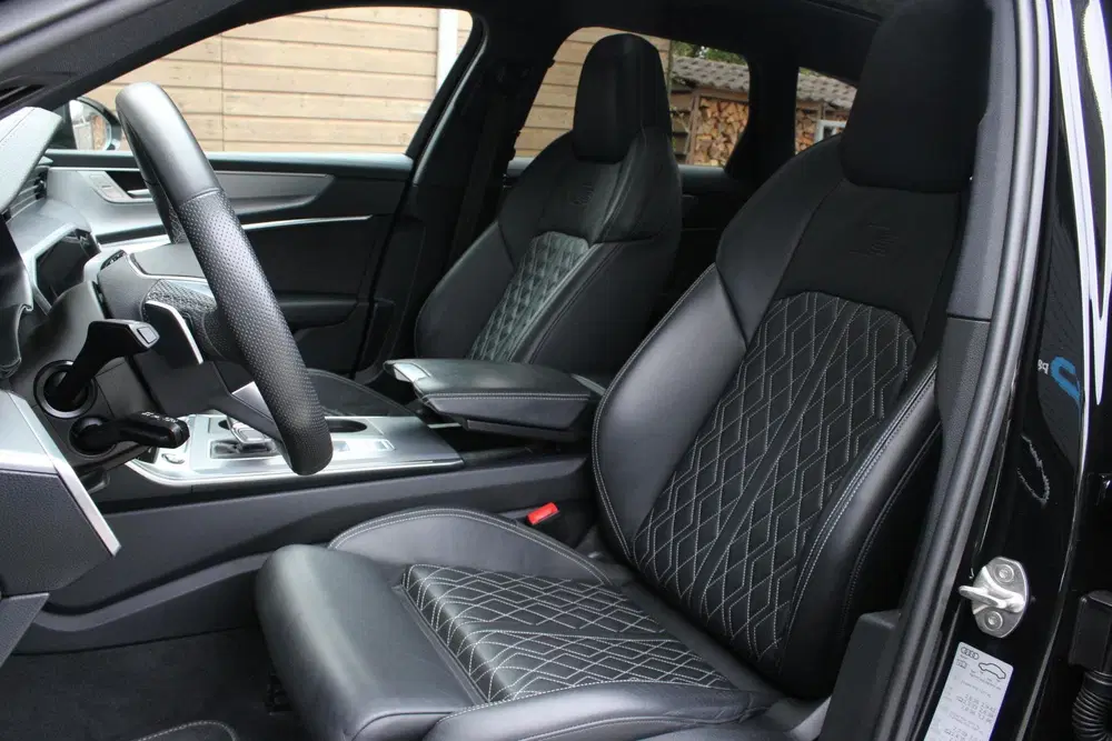 Audi A6 55 TFSI e quattro S Competition S6 Style R uit 2024, foto 3