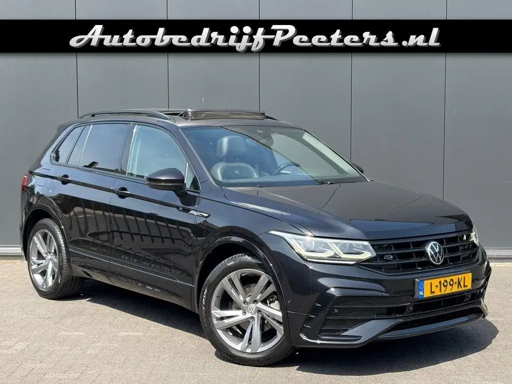 Volkswagen Tiguan 1.5 TSI 2x R-Line Pano ACC IQ.Light V-Cock uit 2020