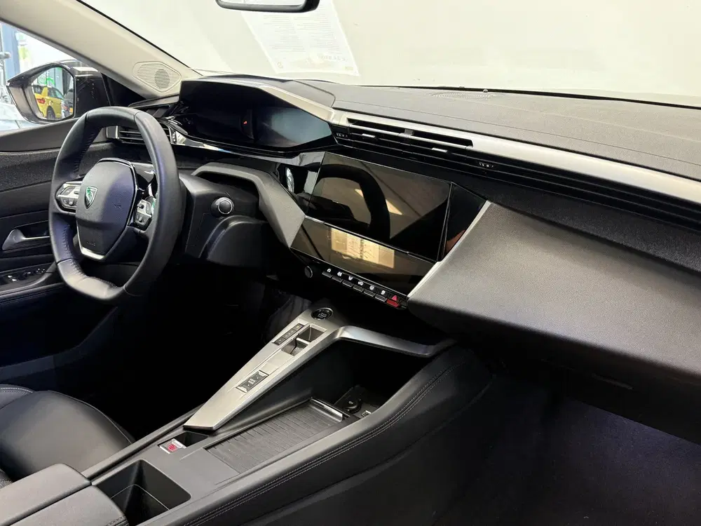 Peugeot 408 1.6 HYbrid Allure 180 EAT8 Navigatie Full uit 2024, foto 7