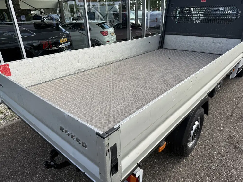 Peugeot Boxer 335 2.2 BlueHDi 165 L4 Pick-up uit 2022, foto 10