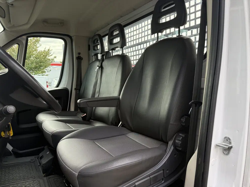 Peugeot Boxer 335 2.2 BlueHDi 165 L4 Pick-up uit 2022, foto 12
