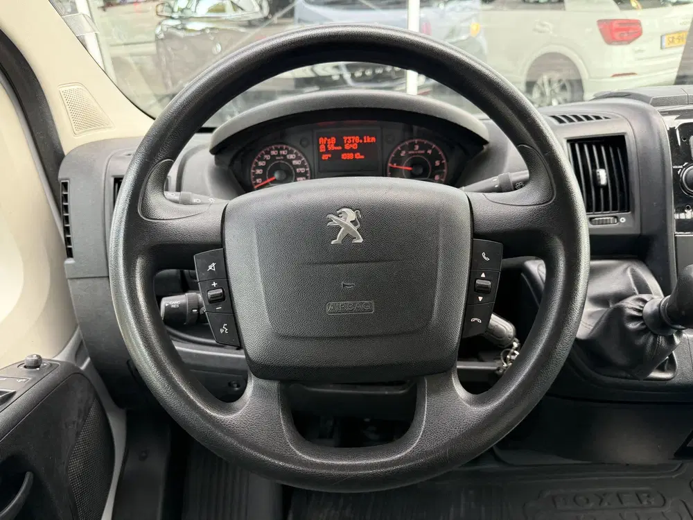 Peugeot Boxer 335 2.2 BlueHDi 165 L4 Pick-up uit 2022, foto 15