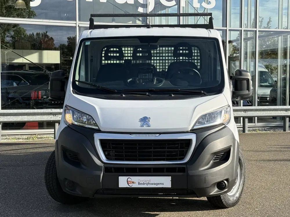 Peugeot Boxer 335 2.2 BlueHDi 165 L4 Pick-up uit 2022, foto 2