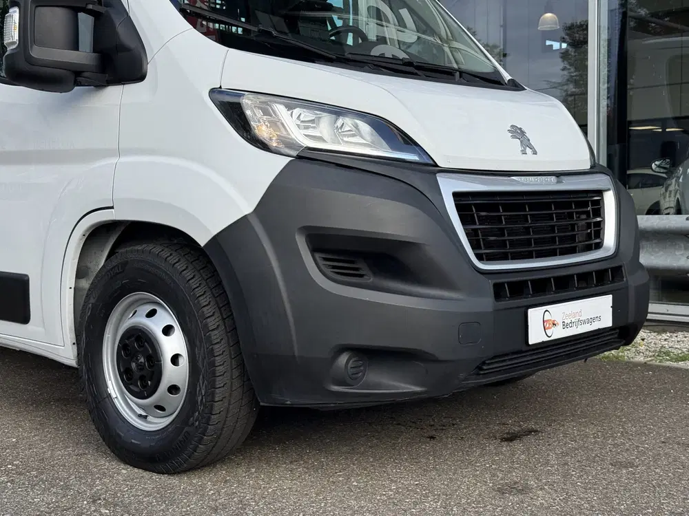 Peugeot Boxer 335 2.2 BlueHDi 165 L4 Pick-up uit 2022, foto 6
