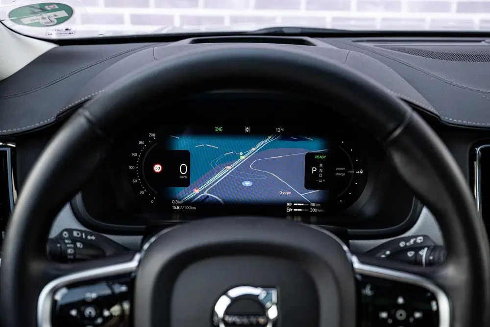 Volvo V90 2.0 T6 Plug-in hybrid AWD Ultra Dark uit 2024, foto 14