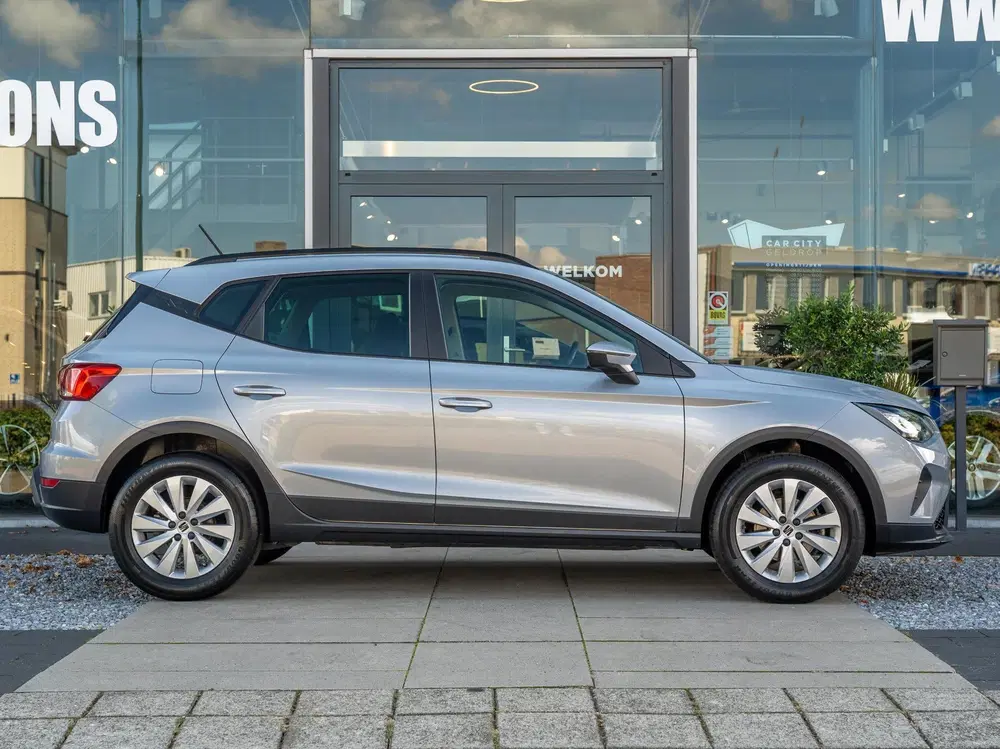 SEAT Arona 1.0 TSI 110pk Automaat Style Business uit 2023, foto 2