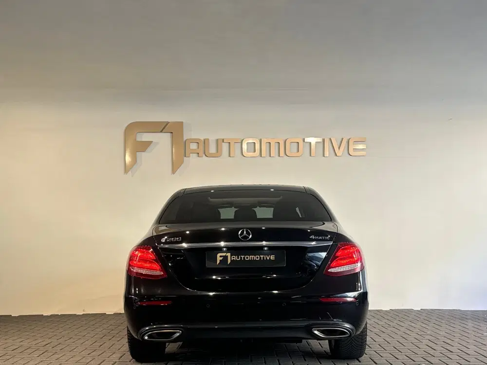 Mercedes-Benz E-Klasse 200 4MATIC Pano uit 2019, foto 5