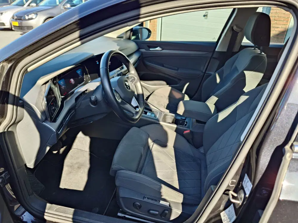Volkswagen Golf 1.4 eHybrid Style uit 2022, foto 8