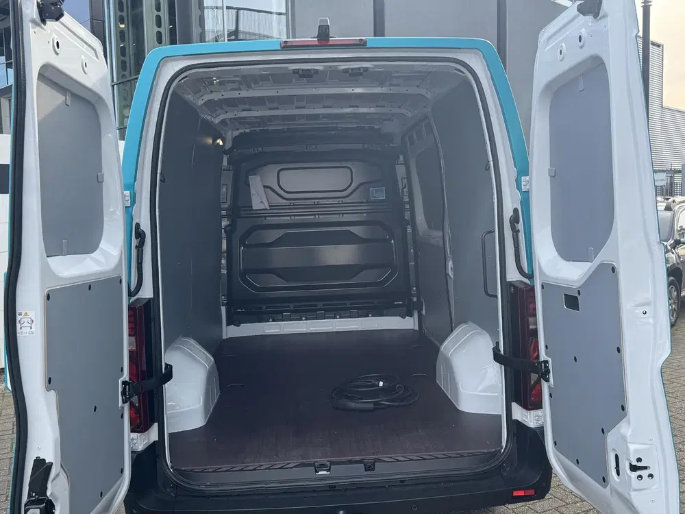 Renault Master E-Tech T35 L2H2 Extra long range 87 kWh uit 2024, foto 5