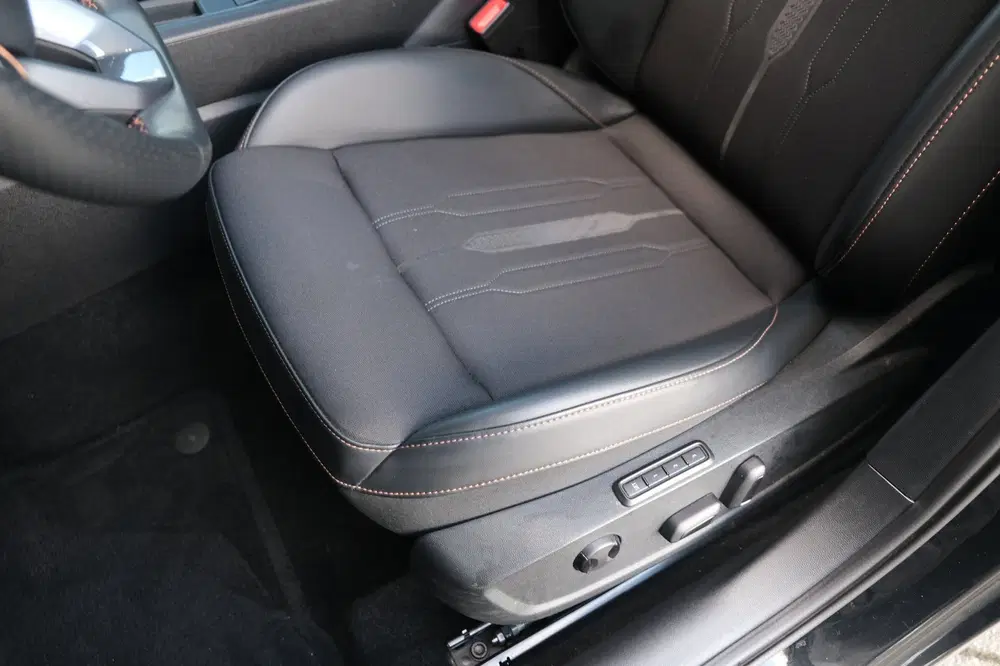 Cupra Formentor 1.4 e-Hybrid VZ Copper 245PK Pano Led ACC uit 2022, foto 5