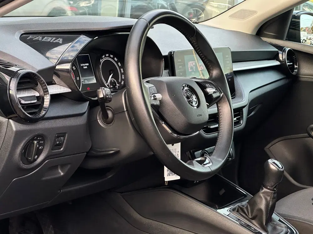 Skoda Fabia 1.0 TSI Ambition uit 2023, foto 14