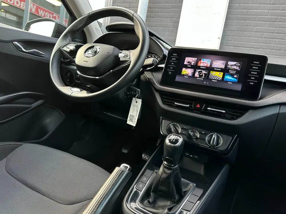 Skoda Fabia 1.0 TSI Ambition uit 2023, foto 2