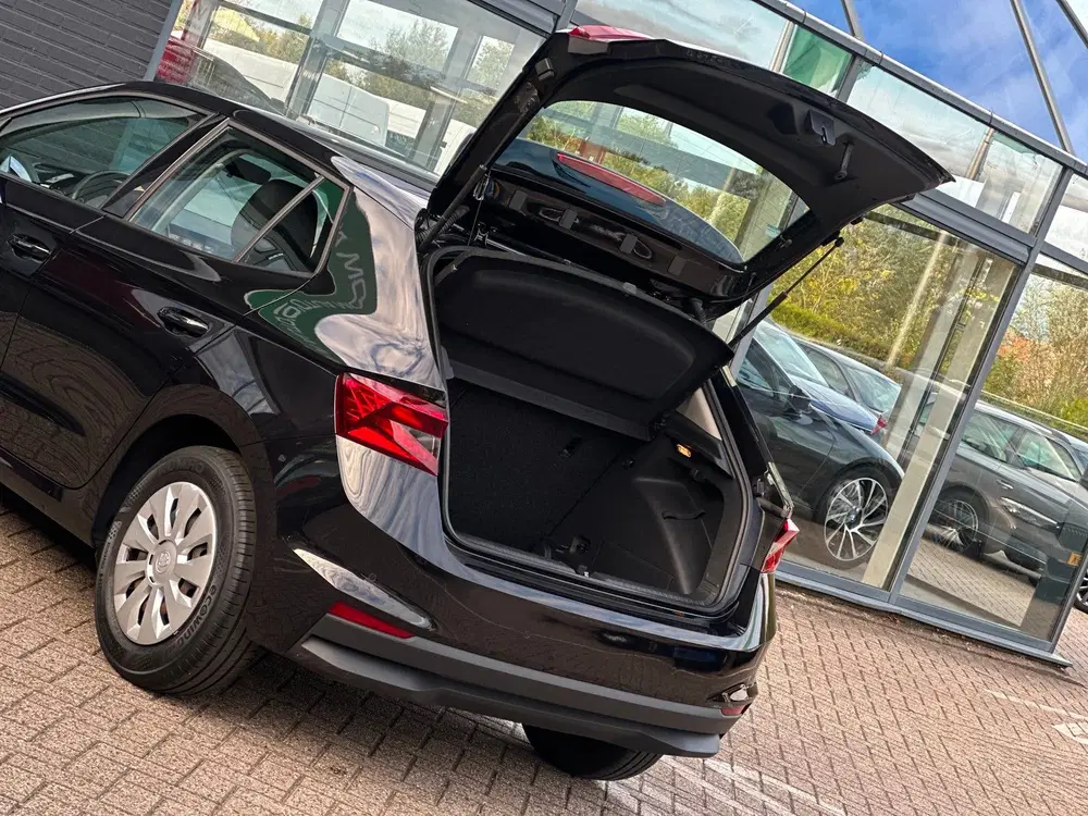 Skoda Fabia 1.0 TSI Ambition uit 2023, foto 9