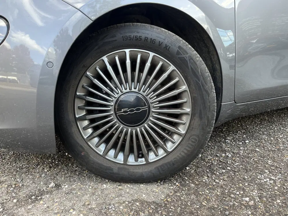 Fiat 500 3+1 Icon 42 kWh 4DRS uit 2021, foto 13