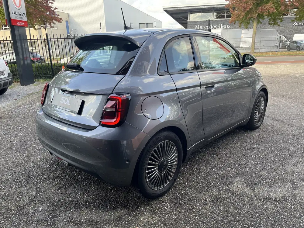 Fiat 500 3+1 Icon 42 kWh 4DRS uit 2021, foto 8