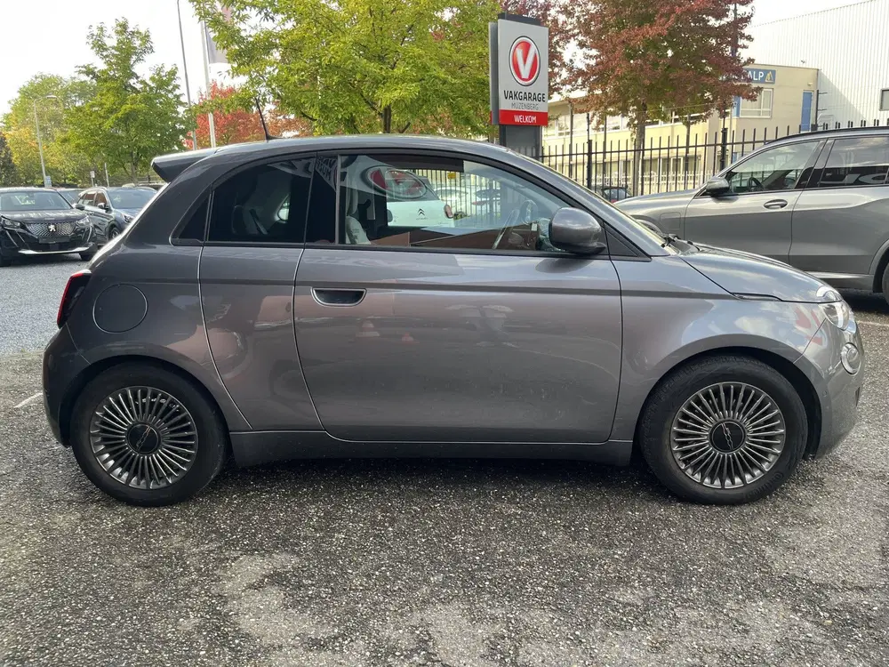 Fiat 500 3+1 Icon 42 kWh 4DRS uit 2021, foto 9