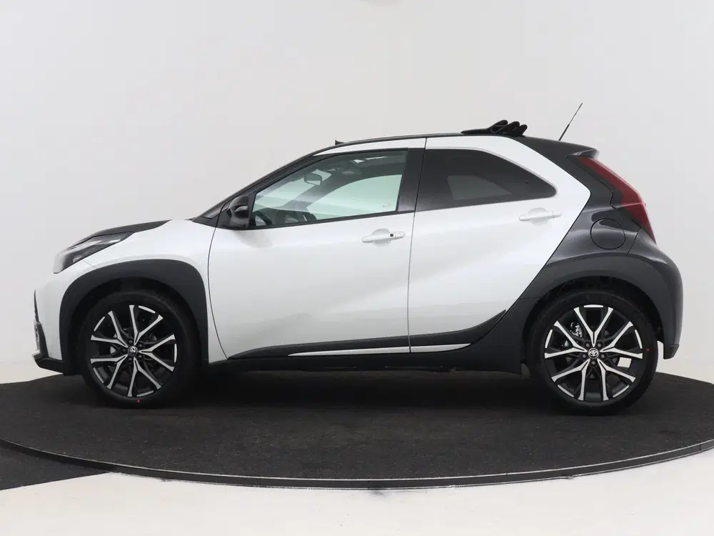 Toyota Aygo X Hybrid 115 GR Sport (bj 2026 uit 2026, foto 3