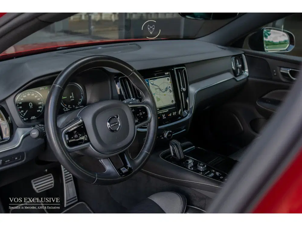 Volvo S60 2.0 T6 AWD Twin Engine R-Design Harman-Kar uit 2020, foto 15
