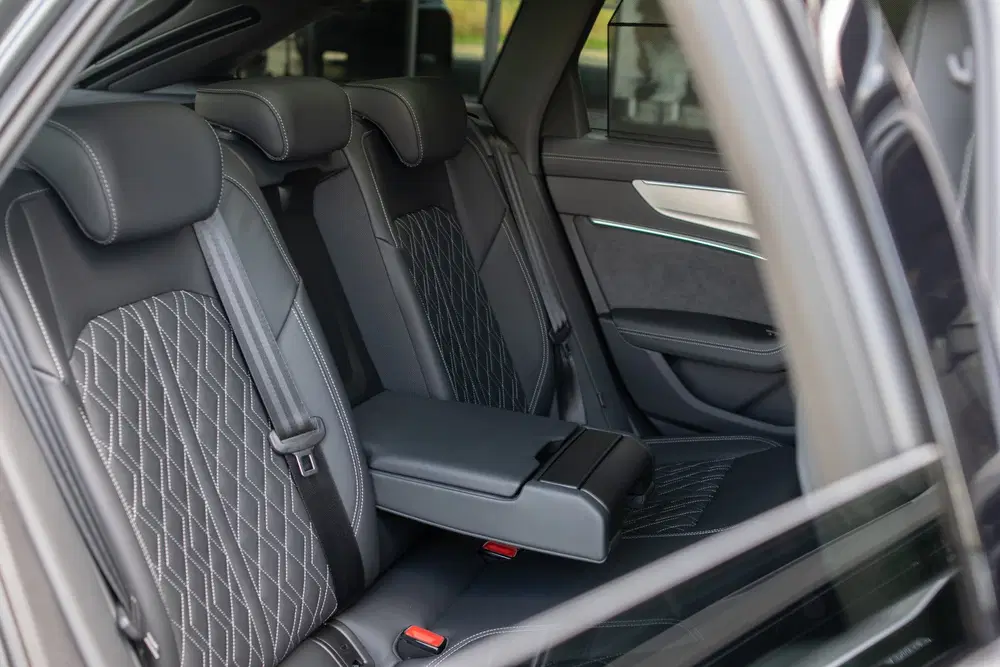 Audi A6 55 TFSI e quattro Pro Line S Competition B uit 2024, foto 10