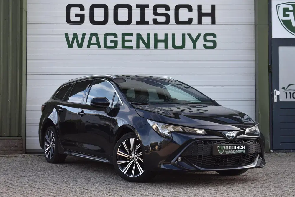 Toyota Corolla 2.0 Hybrid Business Plus uit 2021, foto 2