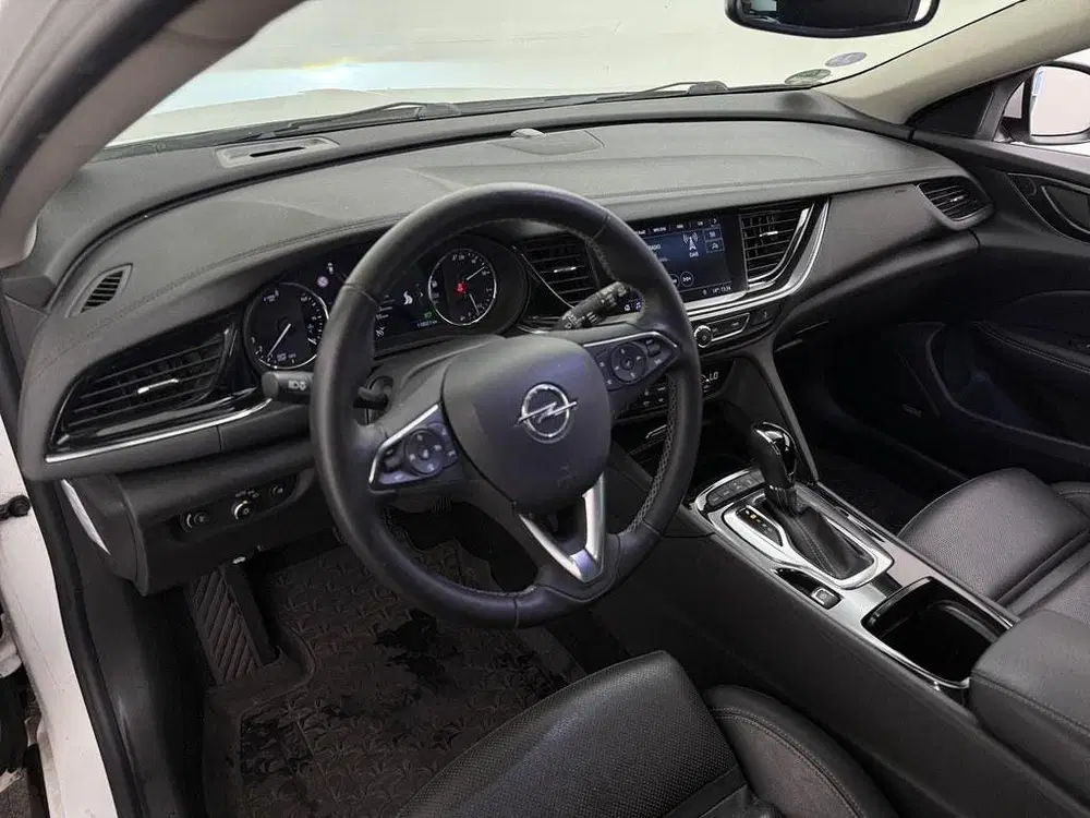 Opel Insignia 1.6 Turbo 200pk Aut. Executive L uit 2019, foto 2