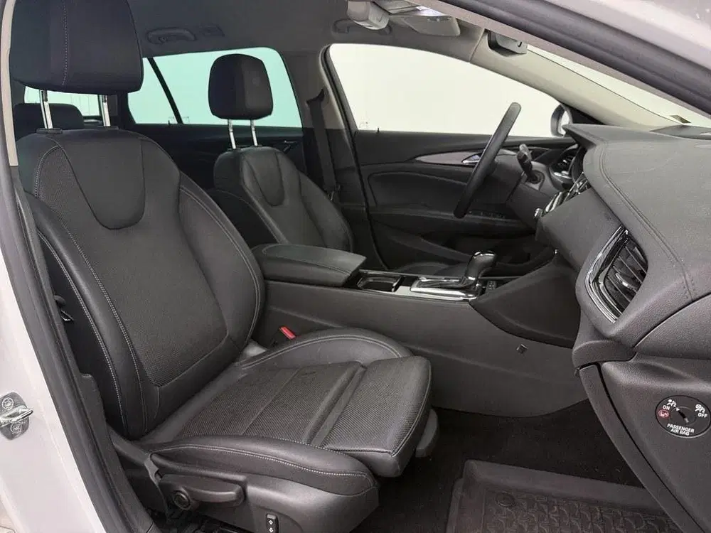 Opel Insignia 1.6 Turbo 200pk Aut. Executive L uit 2019, foto 3