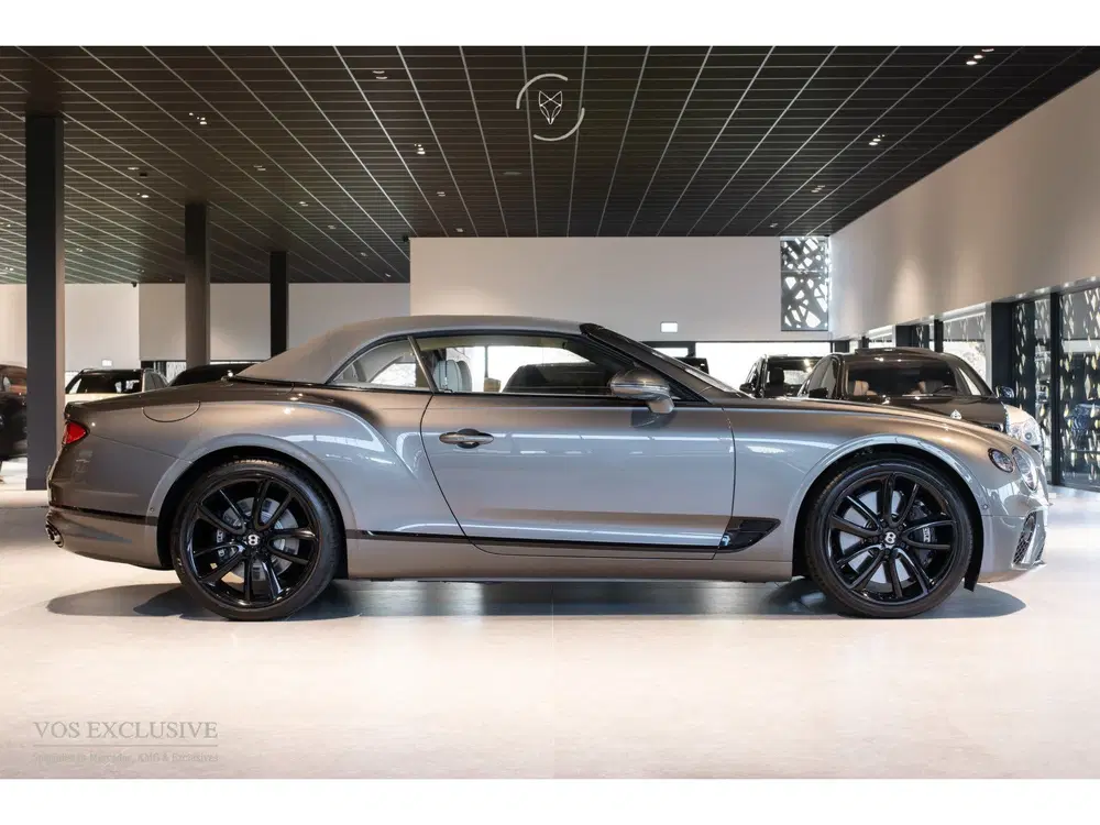 Bentley Continental GTC 4.0 V8 Mulliner uit 2022, foto 6