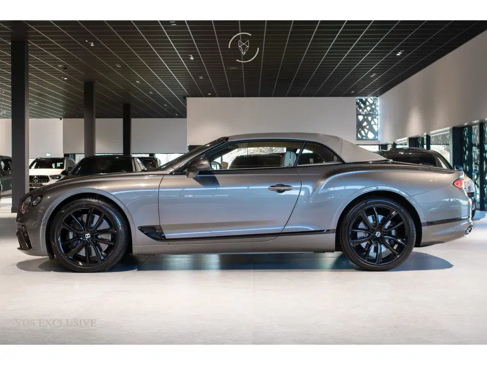 Bentley Continental GTC 4.0 V8 Mulliner uit 2022, foto 7
