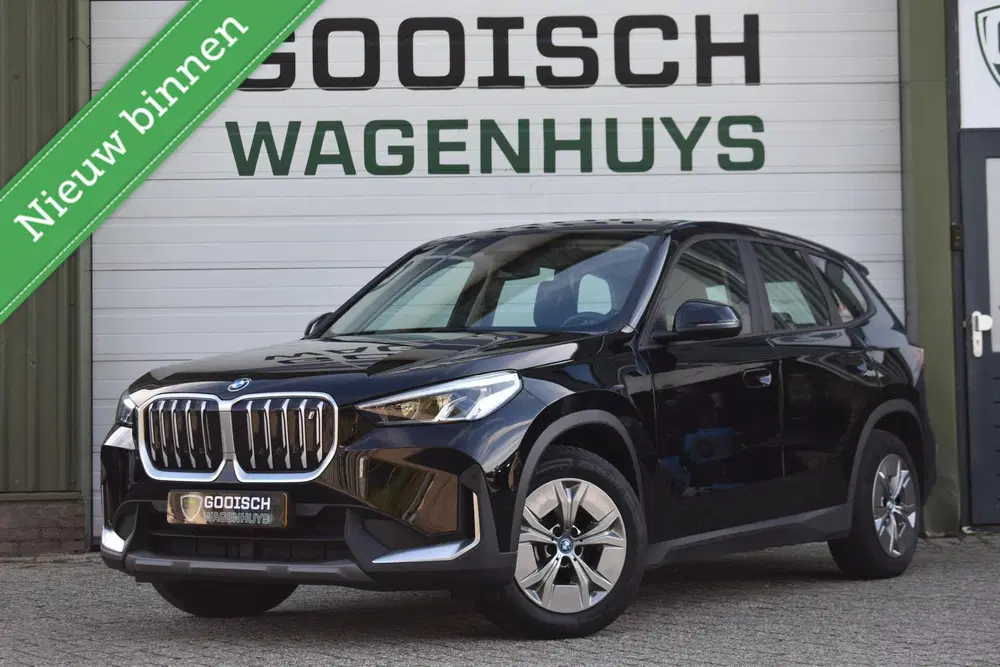 BMW iX1 xDrive30 Launch Edition 67 kWh uit 2023
