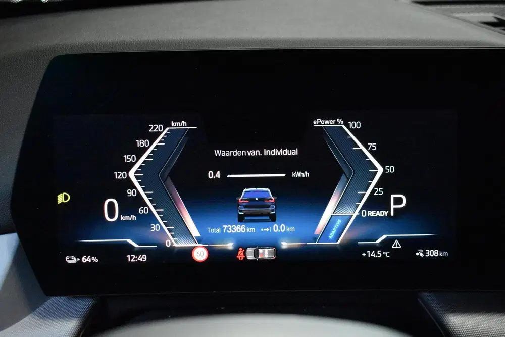 BMW iX1 xDrive30 Launch Edition 67 kWh uit 2023, foto 12