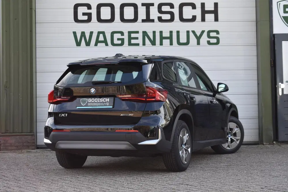 BMW iX1 xDrive30 Launch Edition 67 kWh uit 2023, foto 4