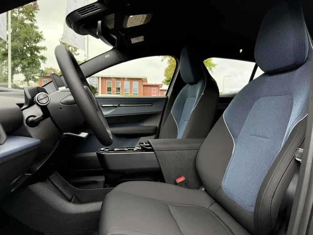 Volvo EX30 P5 Long Range Plus Eur. uit 2026, foto 15