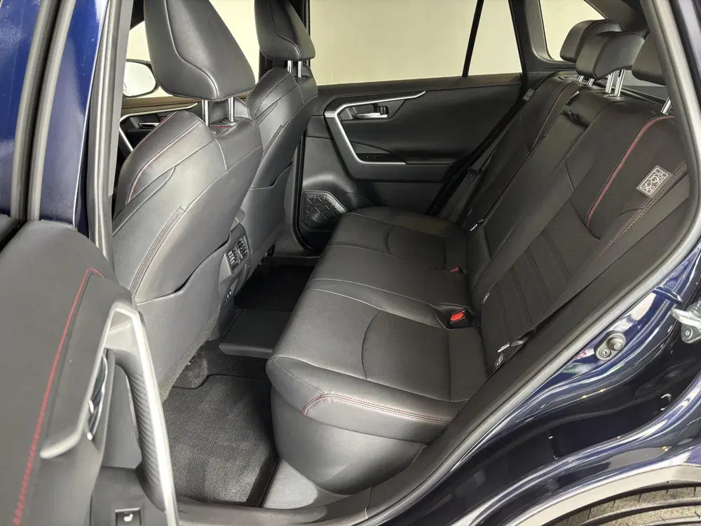 Toyota RAV 4 2.5 Plug-in Hybrid AWD Bi-Tone Plus Trekha uit 2022, foto 13