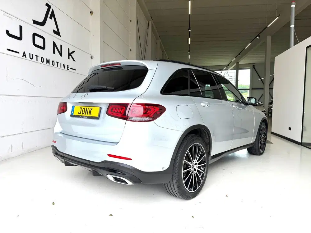 Mercedes-Benz GLC 200 4MATIC AMG Premium Plus uit 2019, foto 10