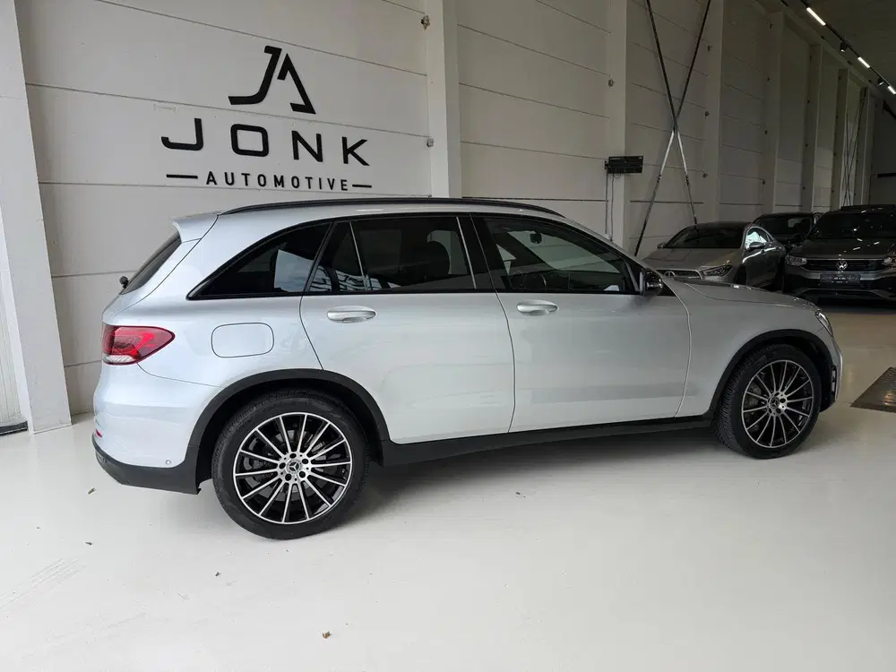 Mercedes-Benz GLC 200 4MATIC AMG Premium Plus uit 2019, foto 4
