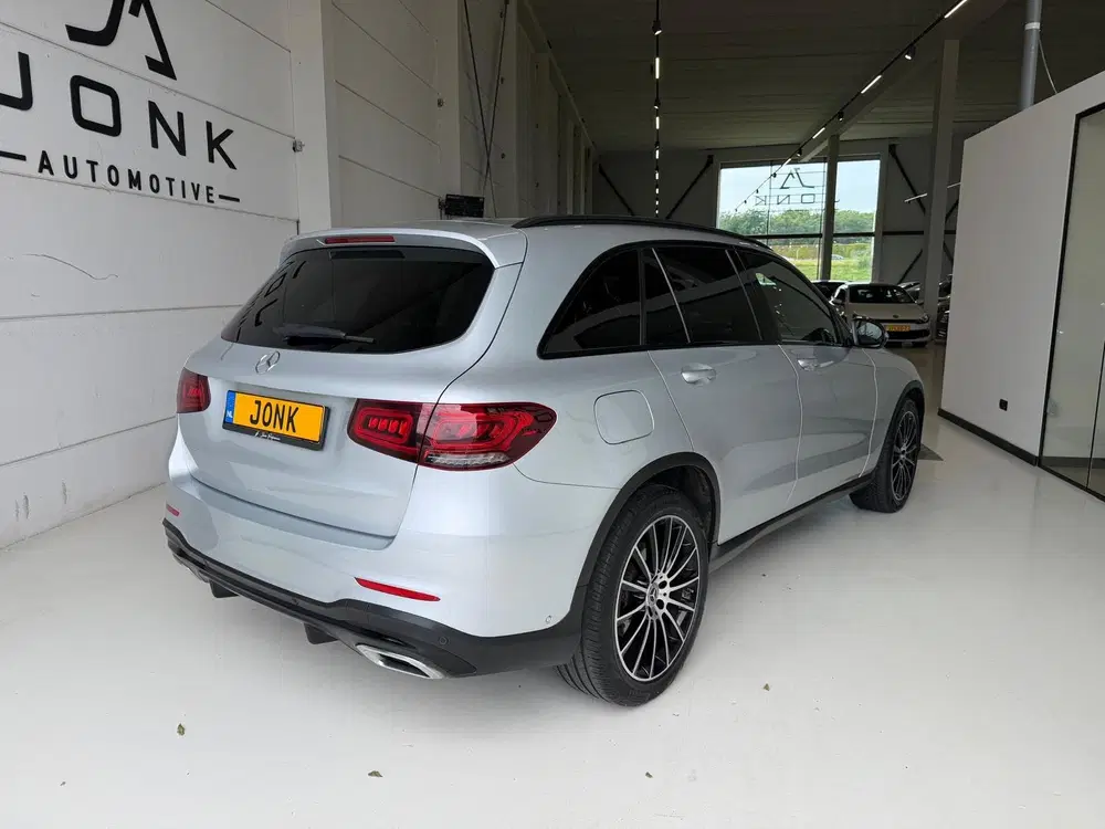 Mercedes-Benz GLC 200 4MATIC AMG Premium Plus uit 2019, foto 5