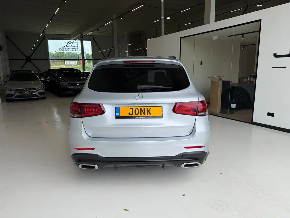 Mercedes-Benz GLC 200 4MATIC AMG Premium Plus uit 2019, foto 6