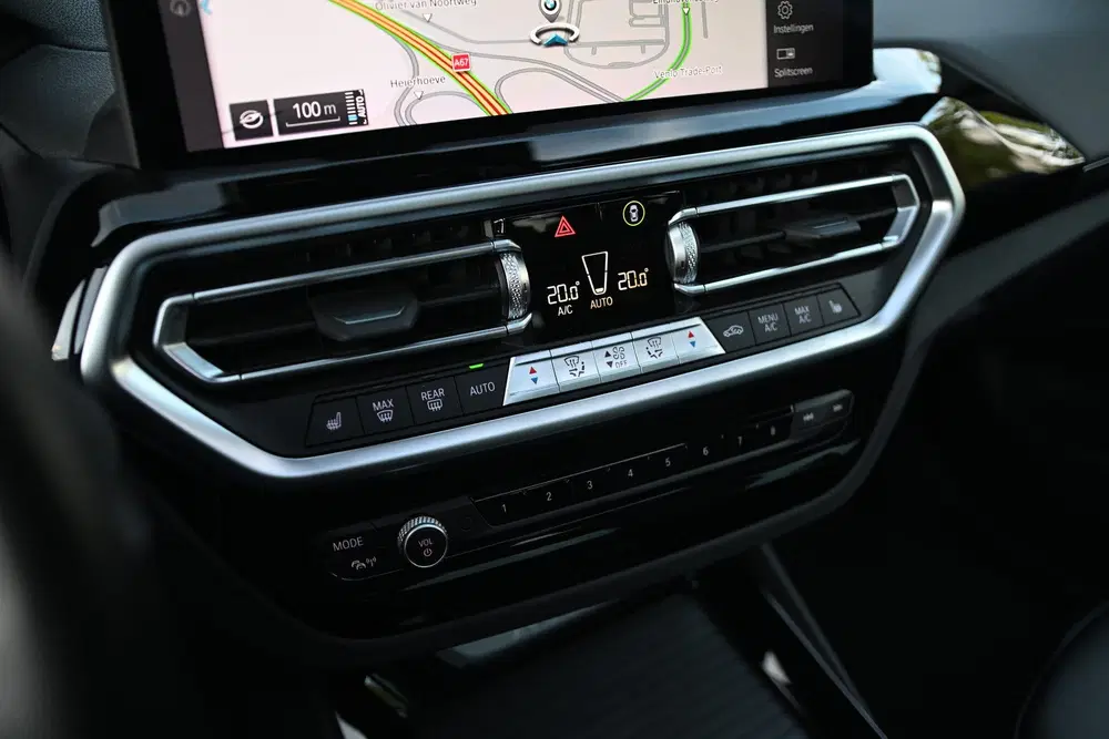 BMW iX3 Executive M Sport uit 2022, foto 12