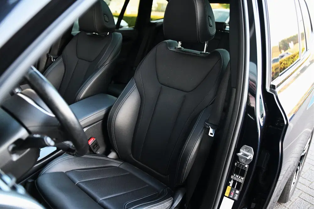 BMW iX3 Executive M Sport uit 2022, foto 3