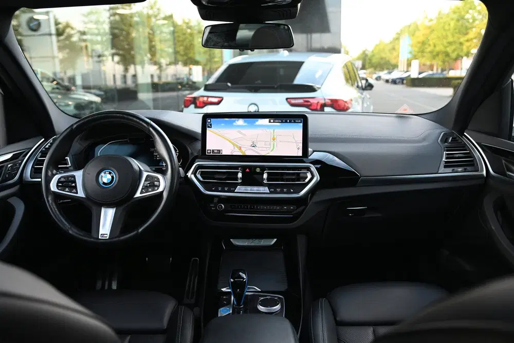 BMW iX3 Executive M Sport uit 2022, foto 4