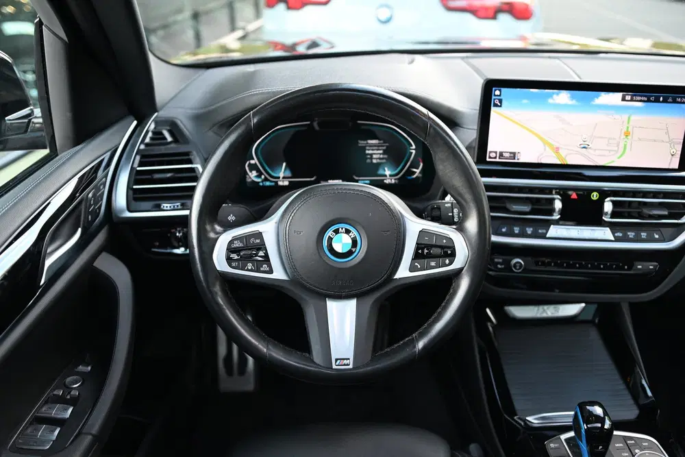 BMW iX3 Executive M Sport uit 2022, foto 8